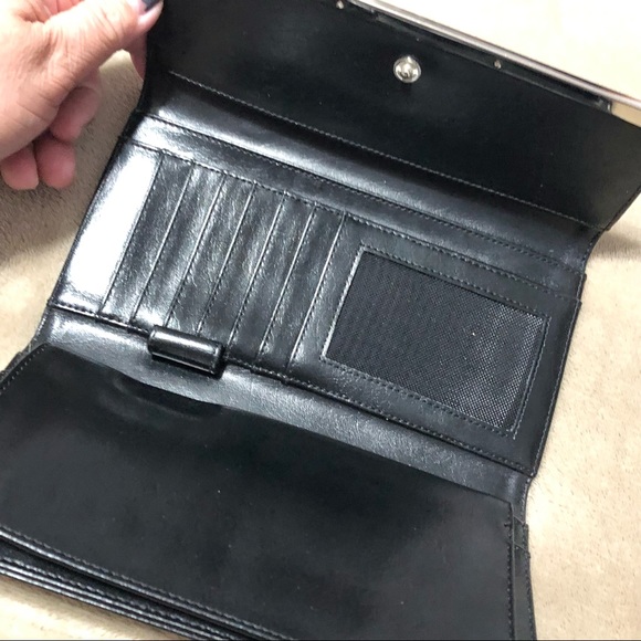 Wallet: GUESS Wallet, Black ๐ Bundle Me! - Picture 5 of 6